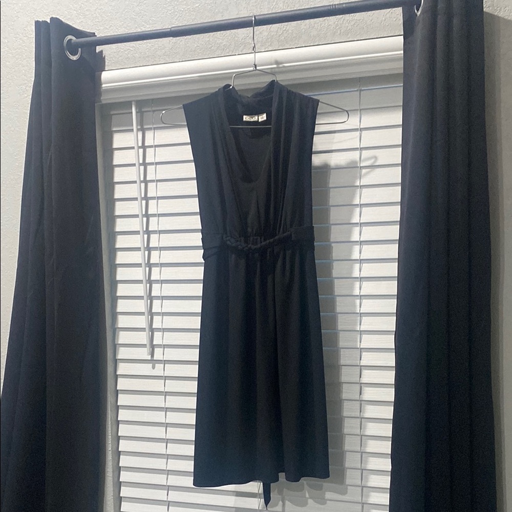 Elegant Black Sleeveless Dress